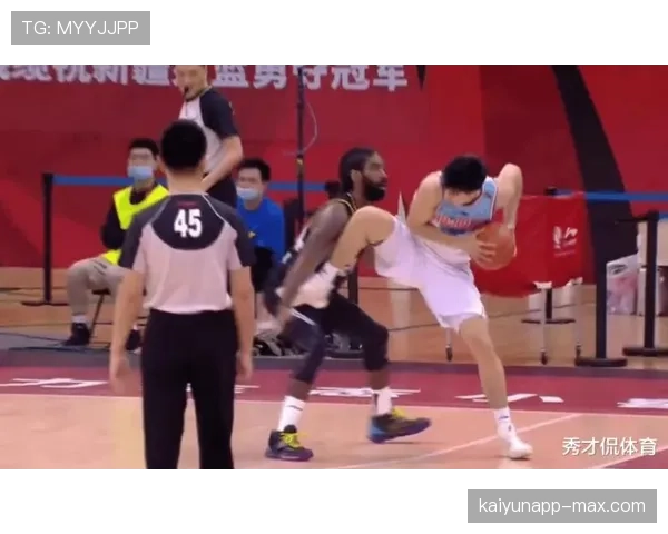 假摔判罚的判定依据与裁判观测要点